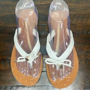 Kate Spade New York Charles White Leather Thong
Sandals 7.5M Bow Charm Flip Flop